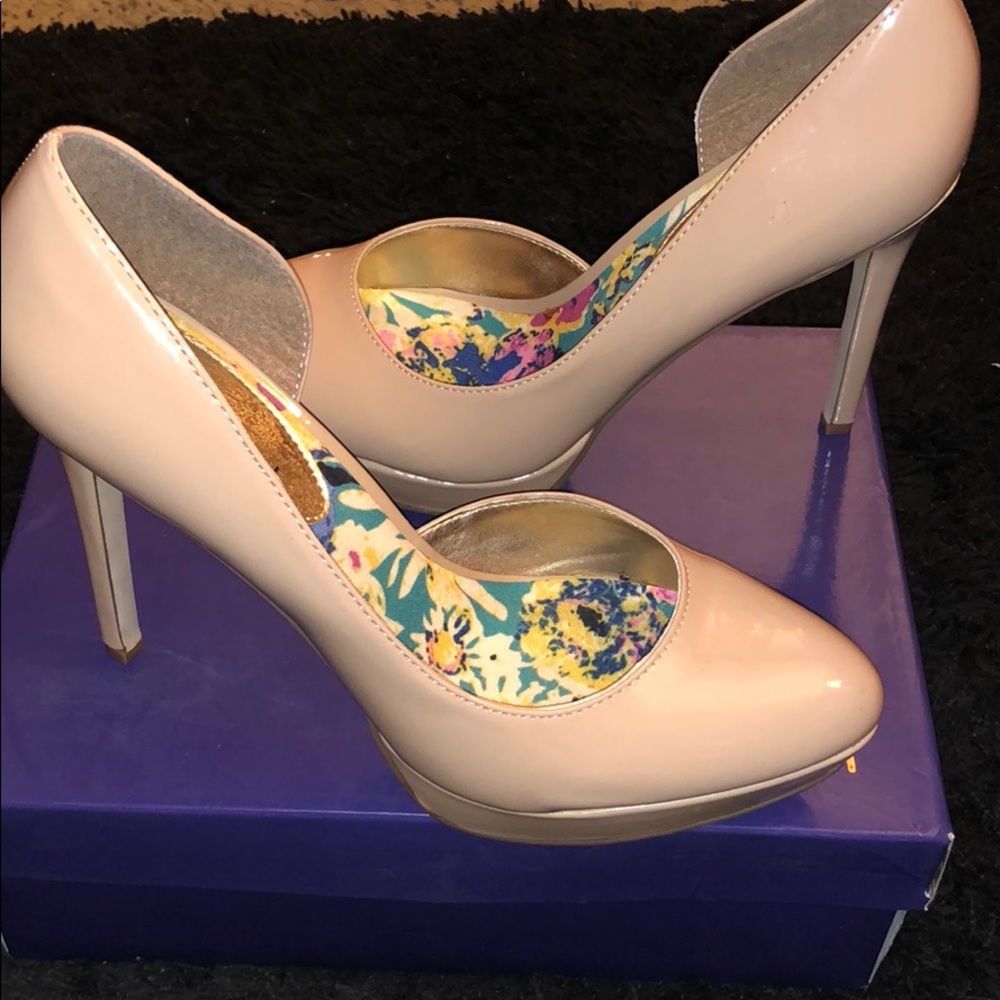 Brand New Nude Madden Girl heels size 10